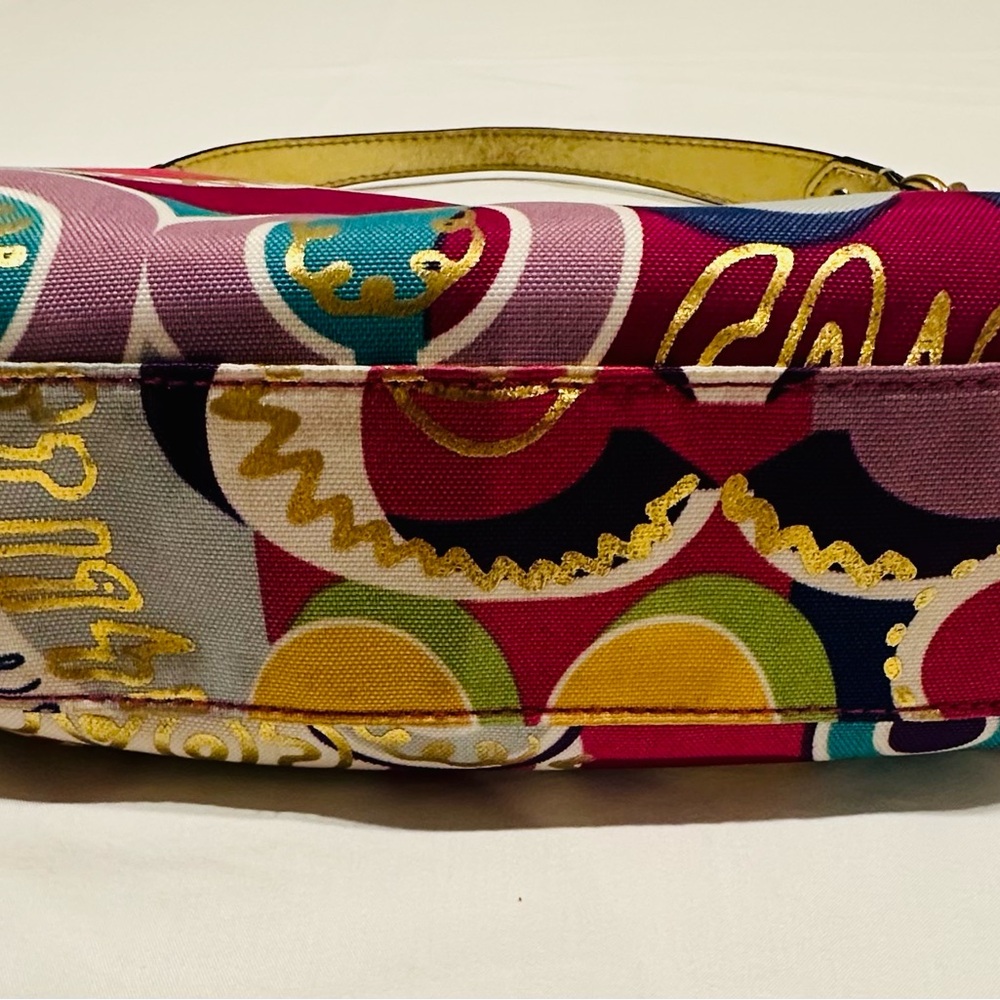 Coach Multicolor Signature Circle Print Shoulder Bag with Gold Accents - Picture 7 of 14